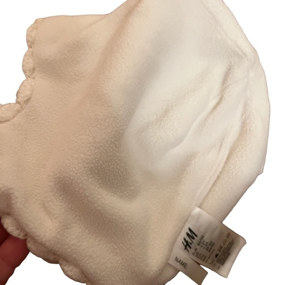 H&m Baby Girl Knitted beanie hat with fleece lining- Size 1-2 years - Picture 4 of 4